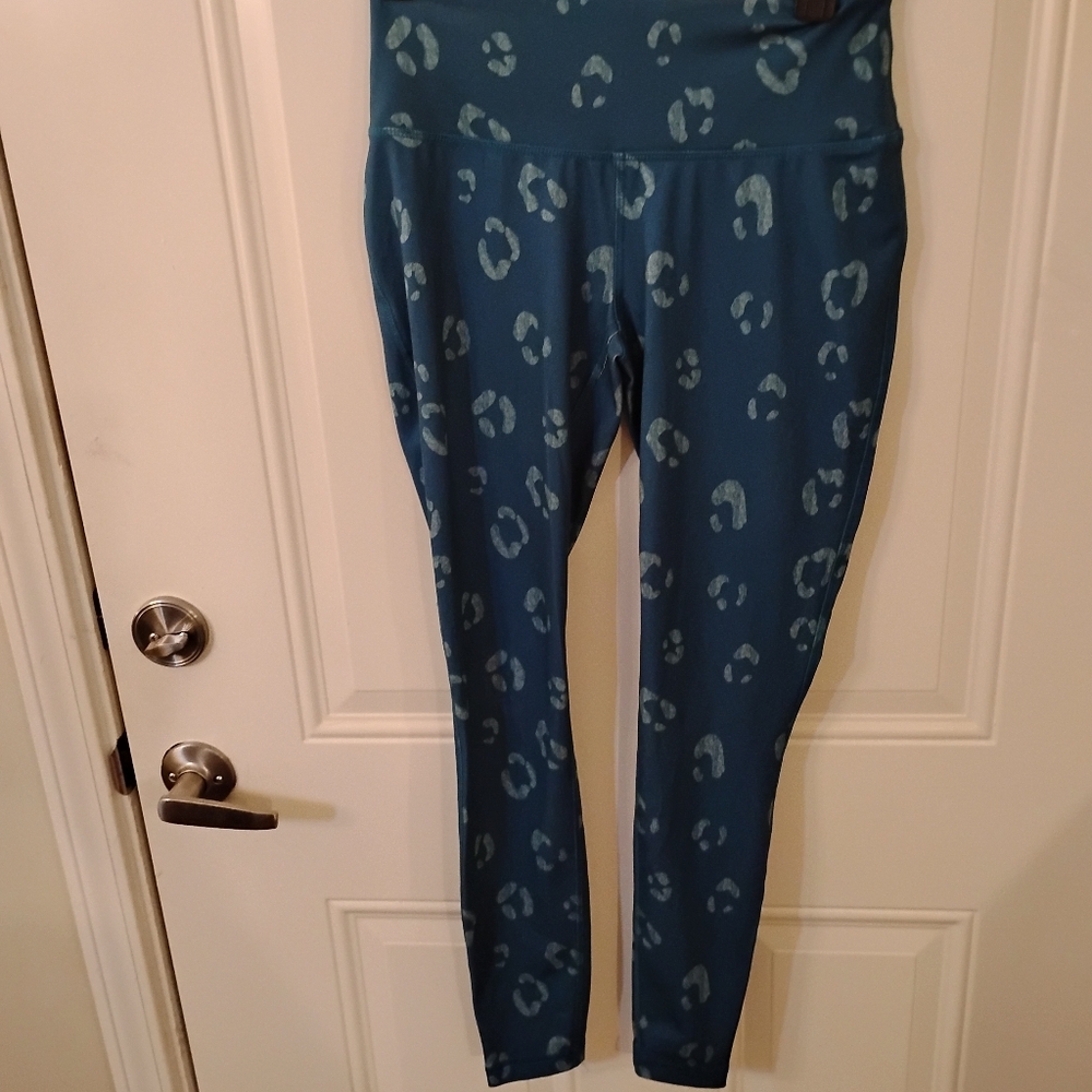 Blue Leopard Print Leggings Zelis Size Small. New Condition.